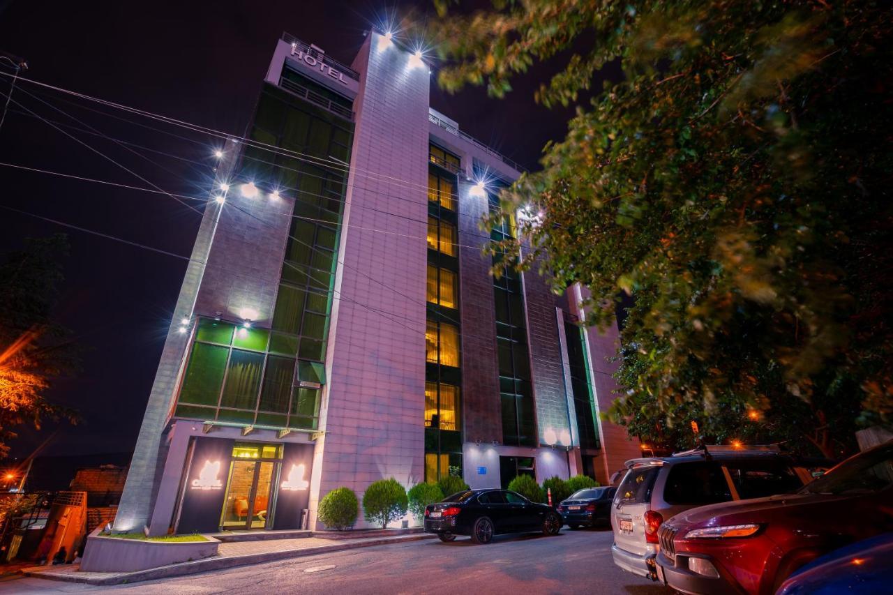 Capitol By Umbrella Hotel Tbilisi ภายนอก รูปภาพ